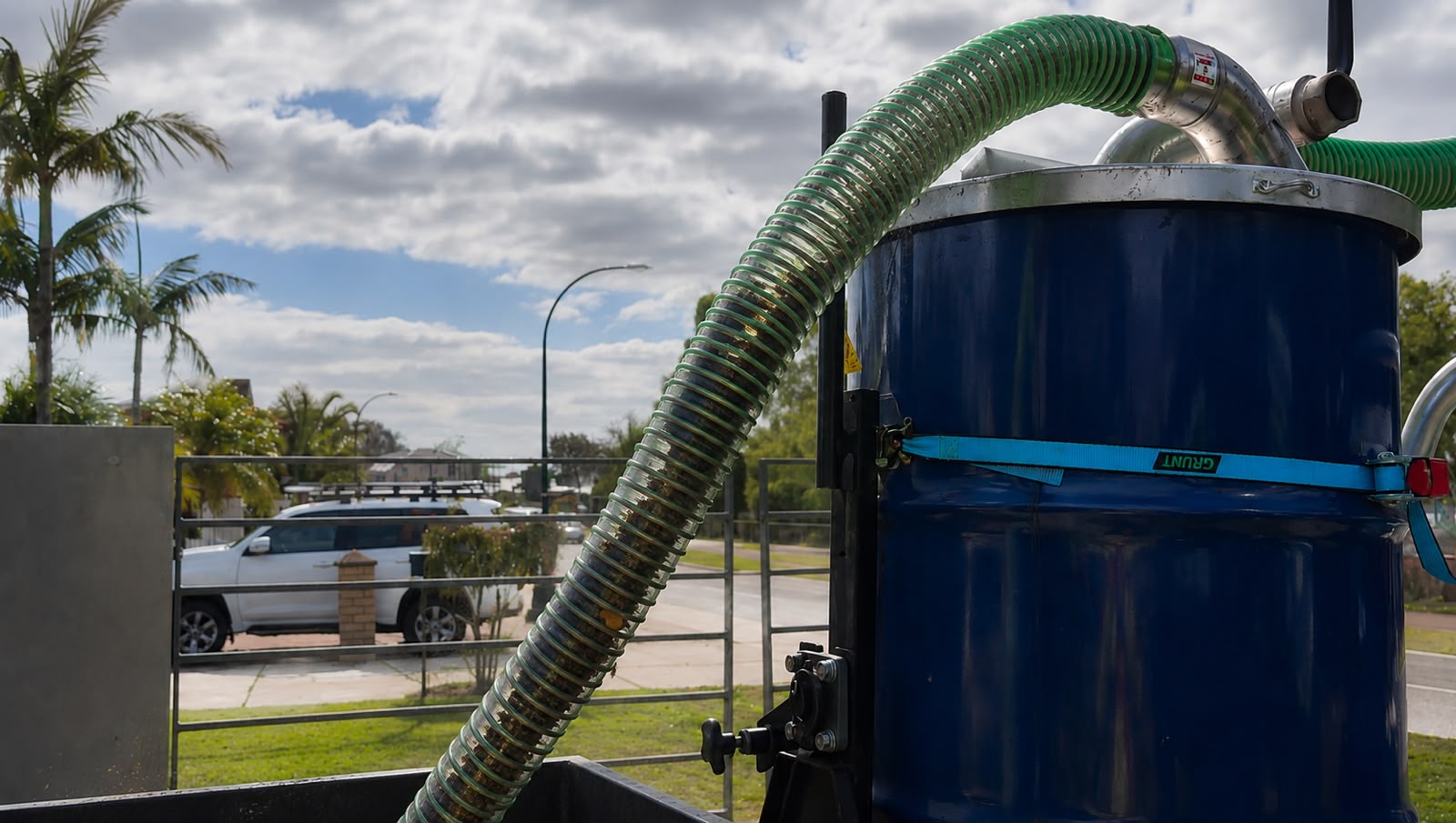 Vacuum gutter cleaning process